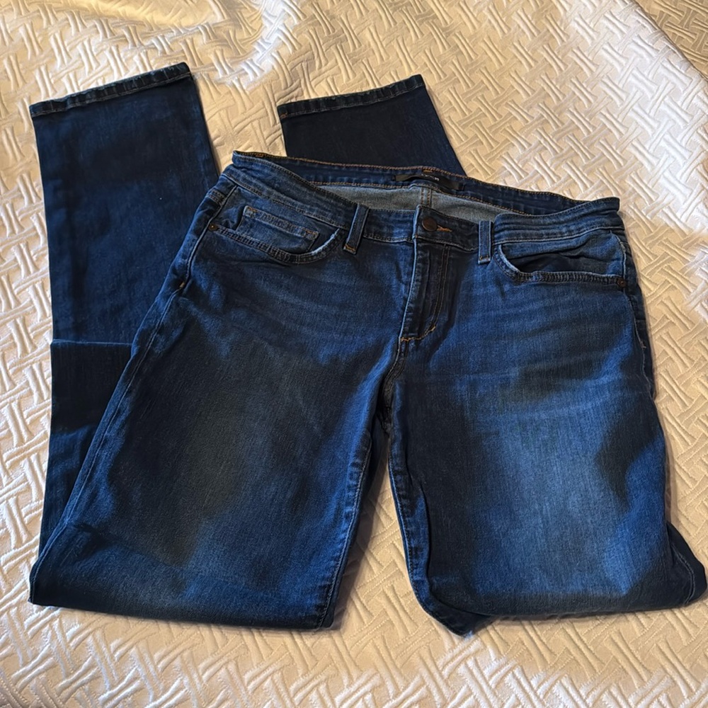 Joe’s easy fit straight leg women’s jeans, 30 waist, 33 inseam